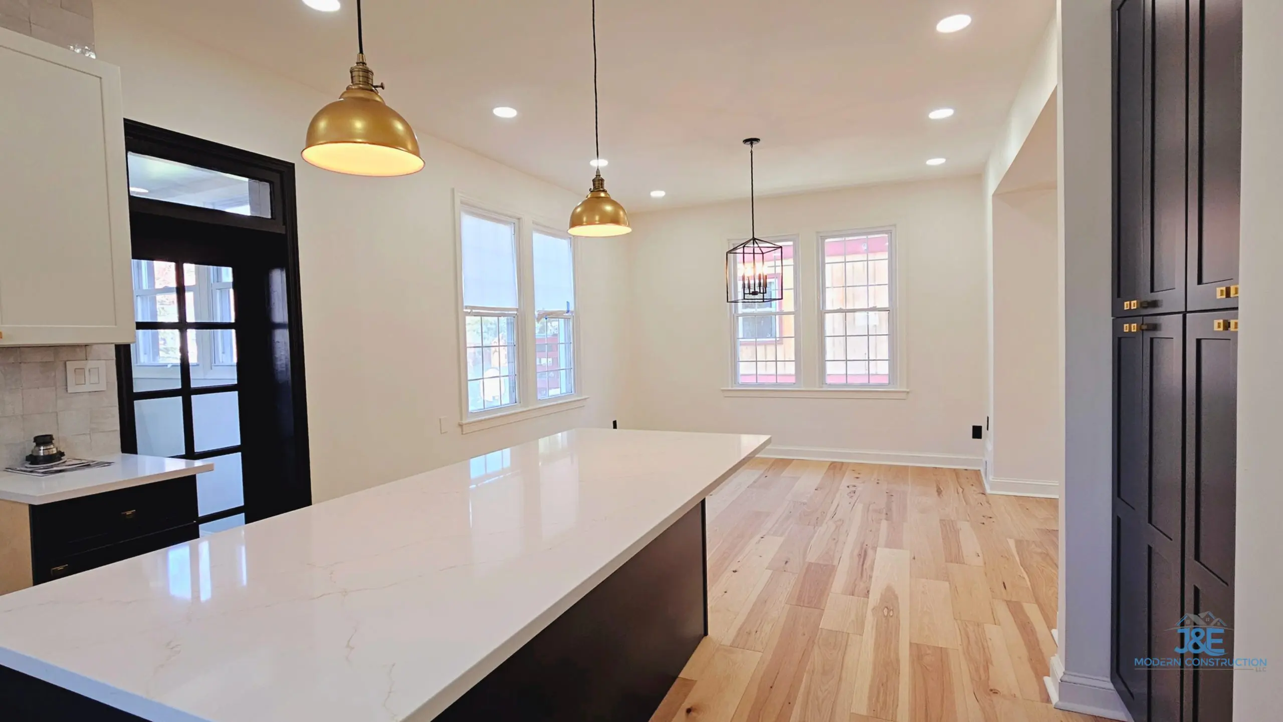 Construction-light-and-island-scaled-1