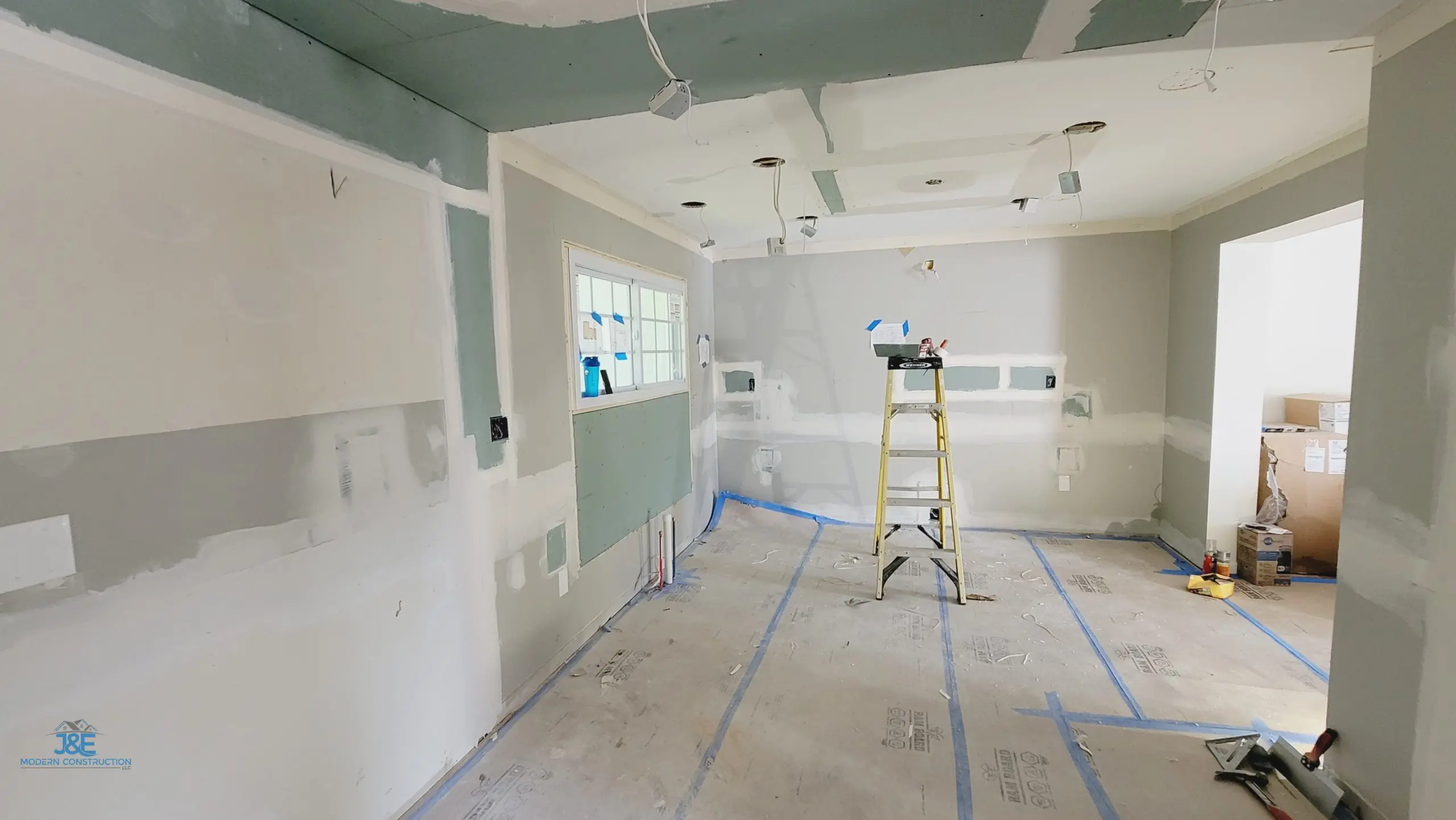 Construction-wide-angle-scaled-1