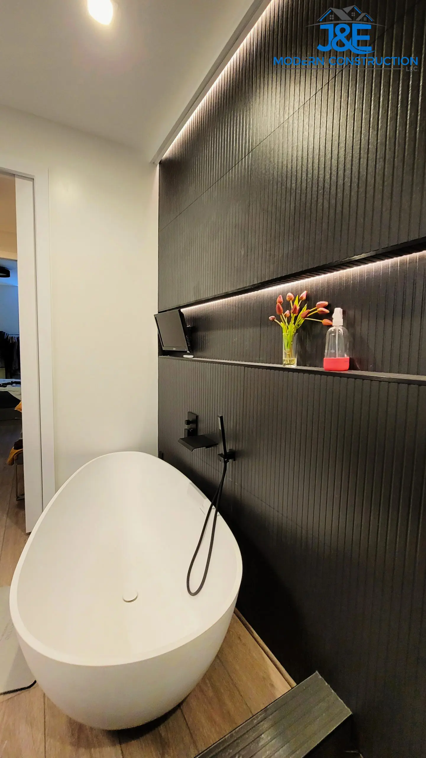 Finish-bathtub-right-view-scaled-1