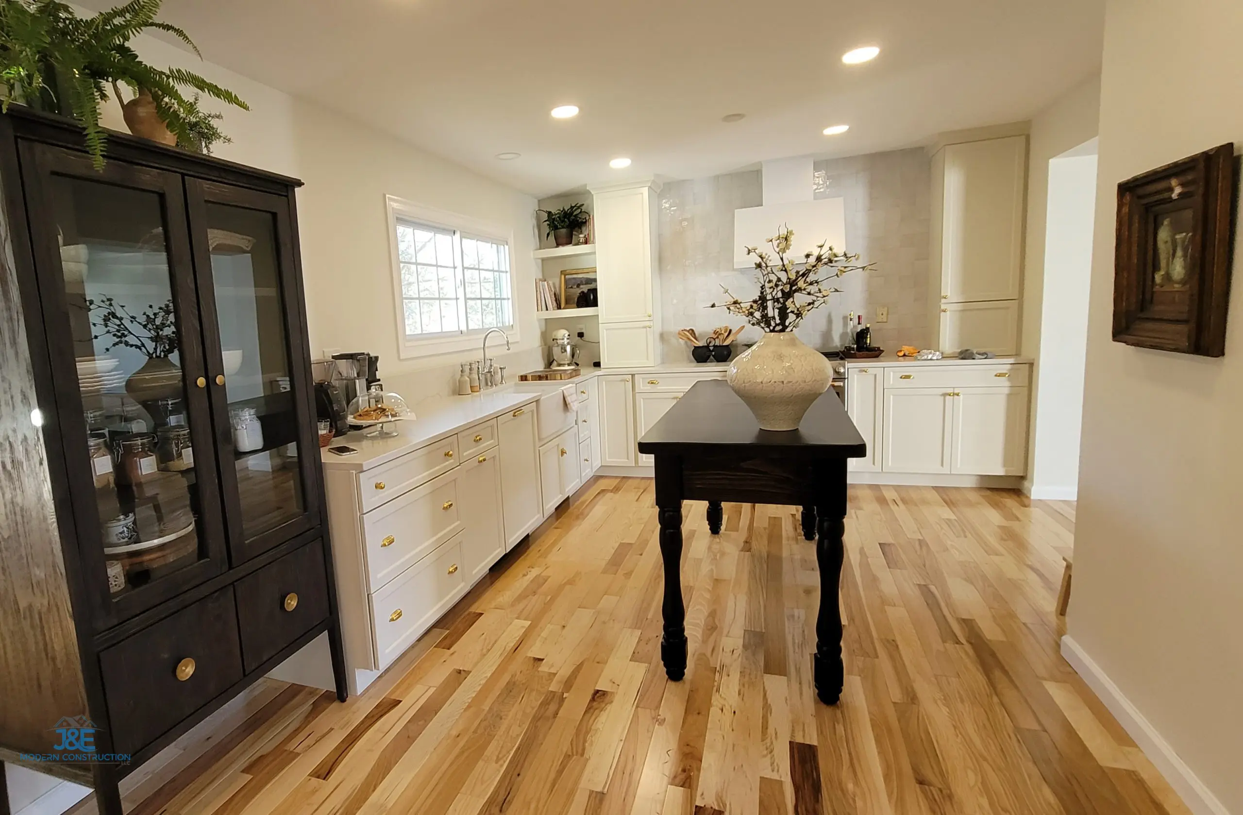 Finish-kitchen-furnished-scaled-1